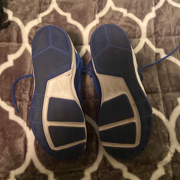 Nike Air Max Stutter Step 2’s Women’s Basketball Shoes - Picture 4 of 4